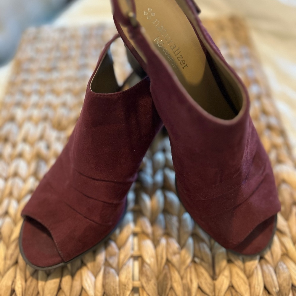 Naturalizer Burgundy Heels Peep-Toe Slingback Size 7